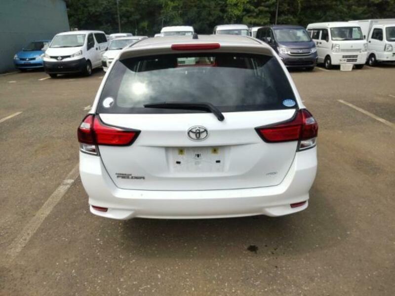 COROLLA FIELDER