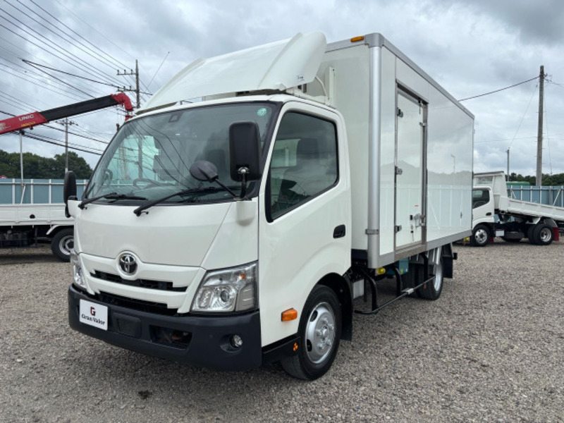 TOYOTA DYNA