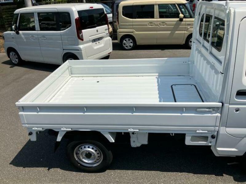 CLIPPER TRUCK