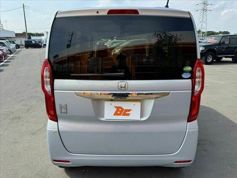 N BOX