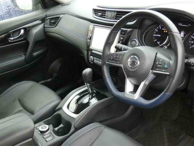 X-TRAIL