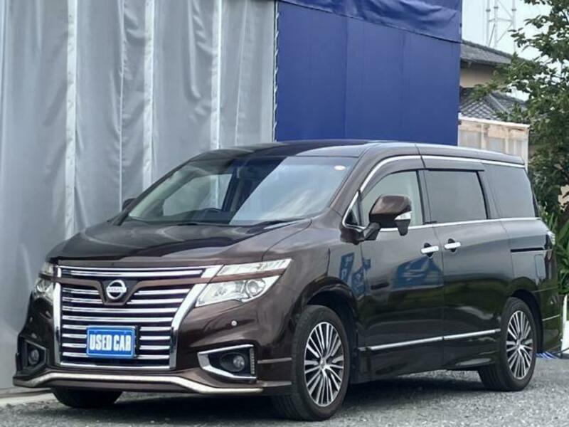 NISSAN ELGRAND