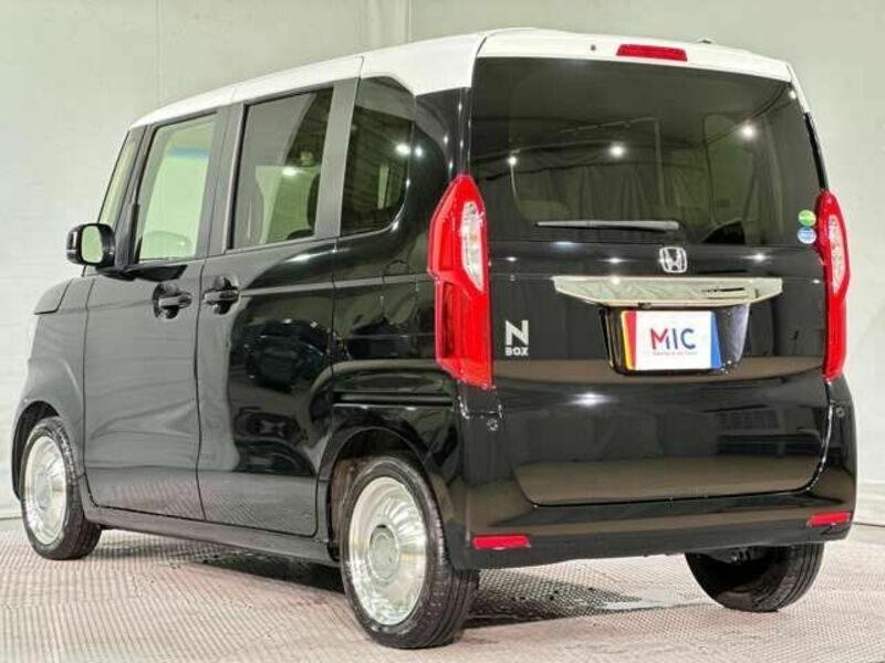 N BOX