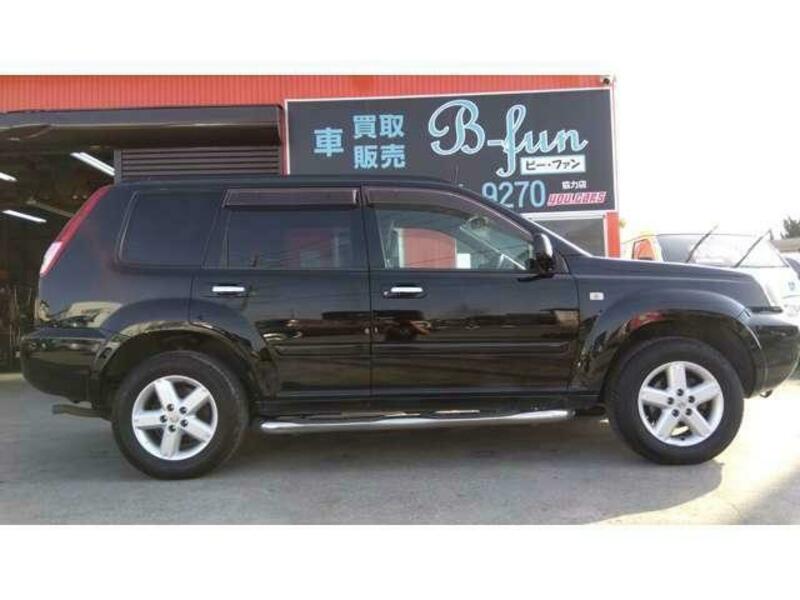 X-TRAIL