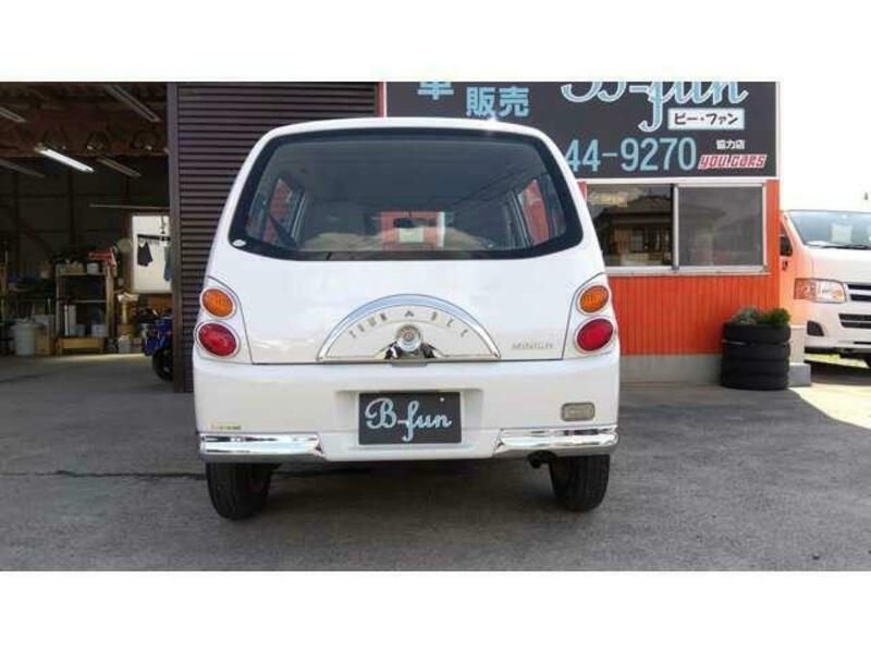 MINICA