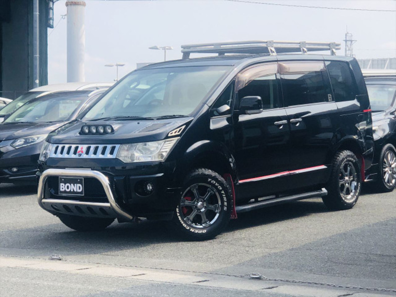 MITSUBISHI DELICA D5