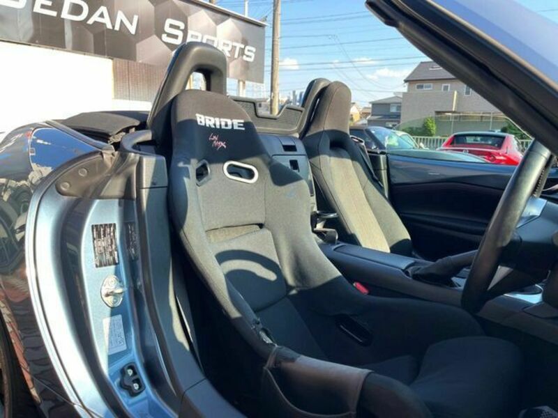 ROADSTER