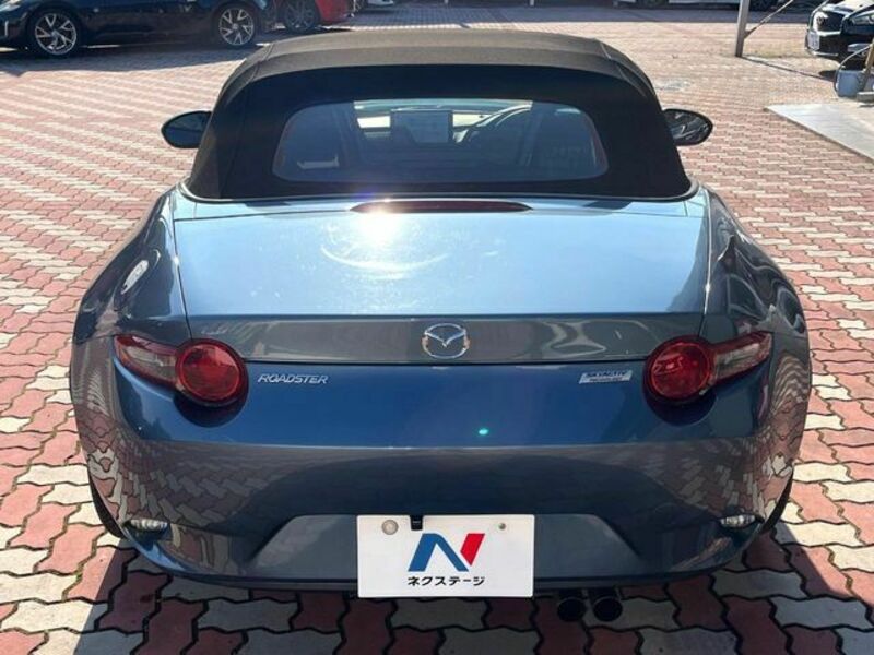 ROADSTER