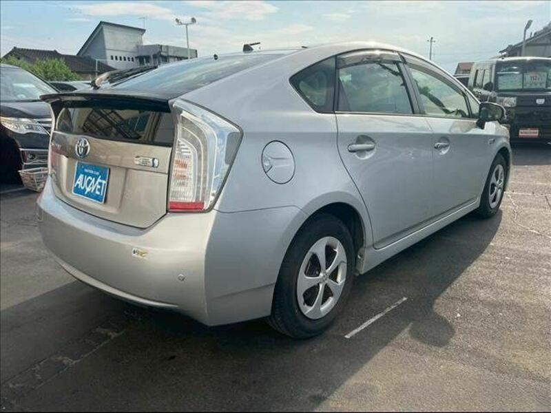 PRIUS PHV