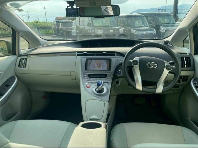 PRIUS PHV