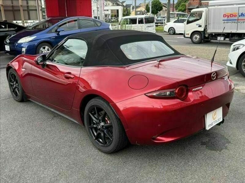 ROADSTER