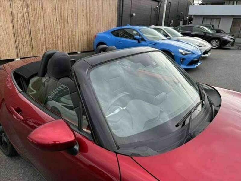 ROADSTER