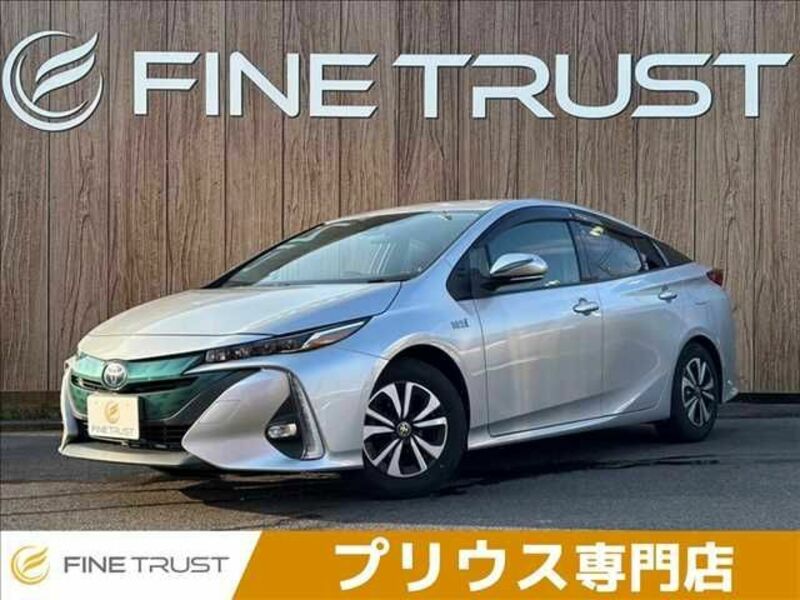 TOYOTA PRIUS PHV