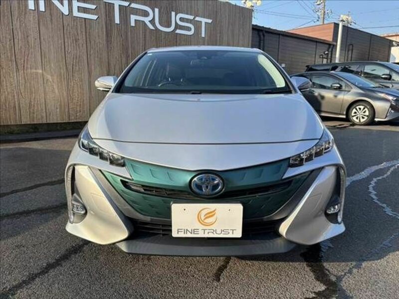 PRIUS PHV