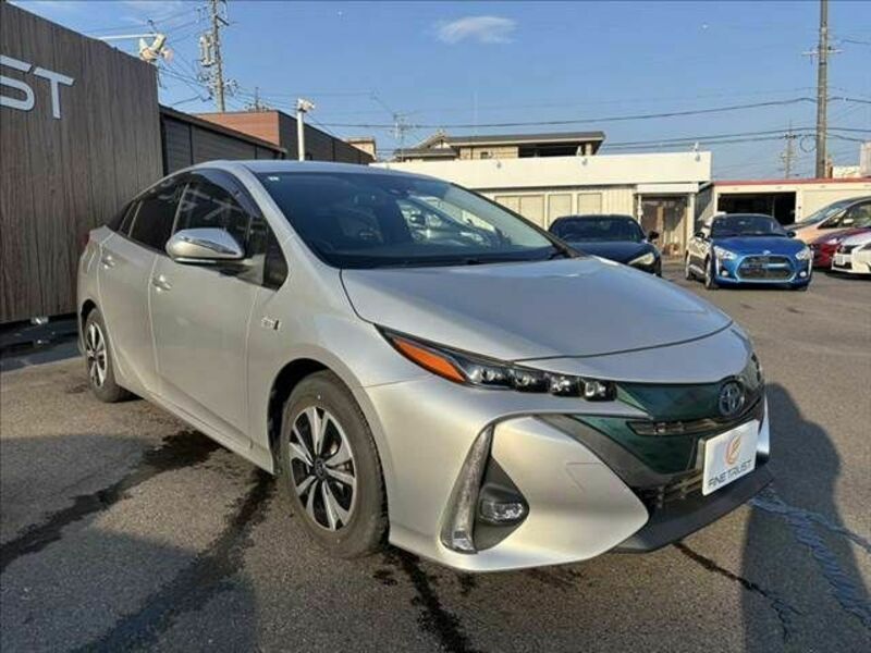 PRIUS PHV