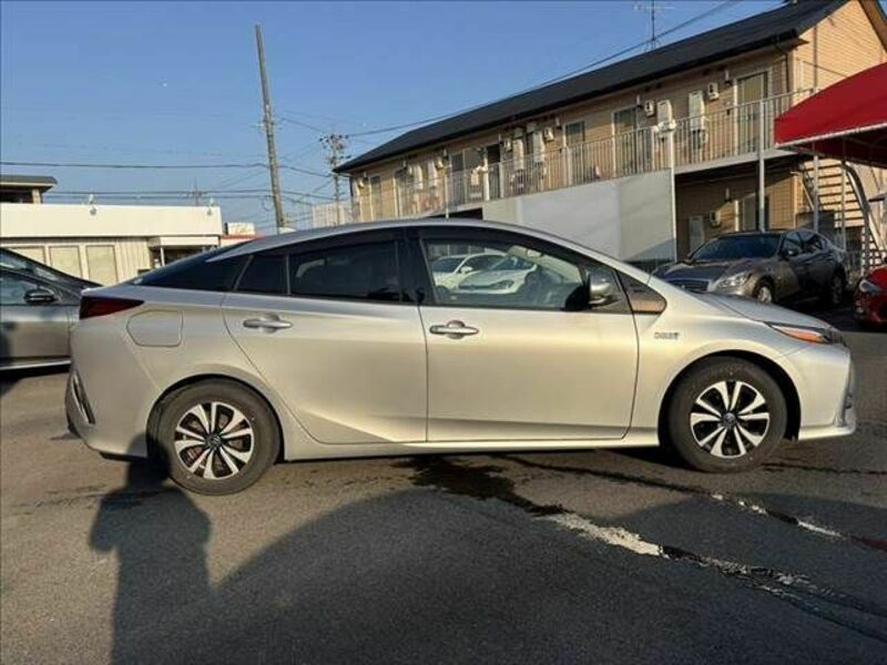 PRIUS PHV