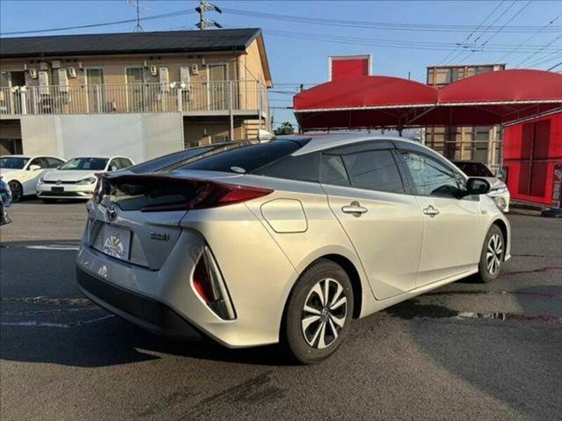 PRIUS PHV