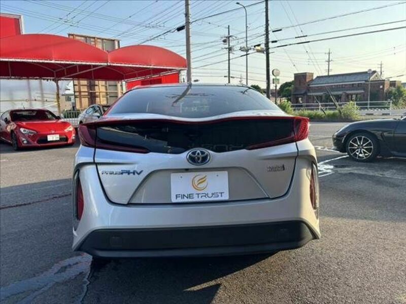 PRIUS PHV
