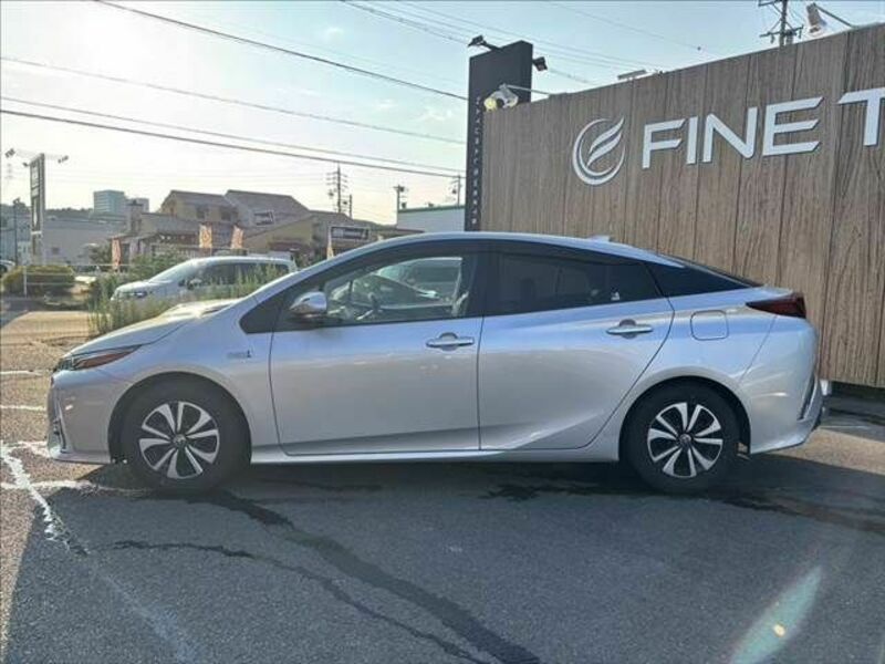 PRIUS PHV