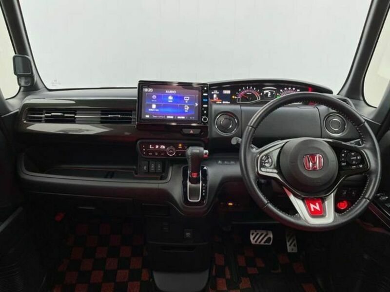 N BOX CUSTOM