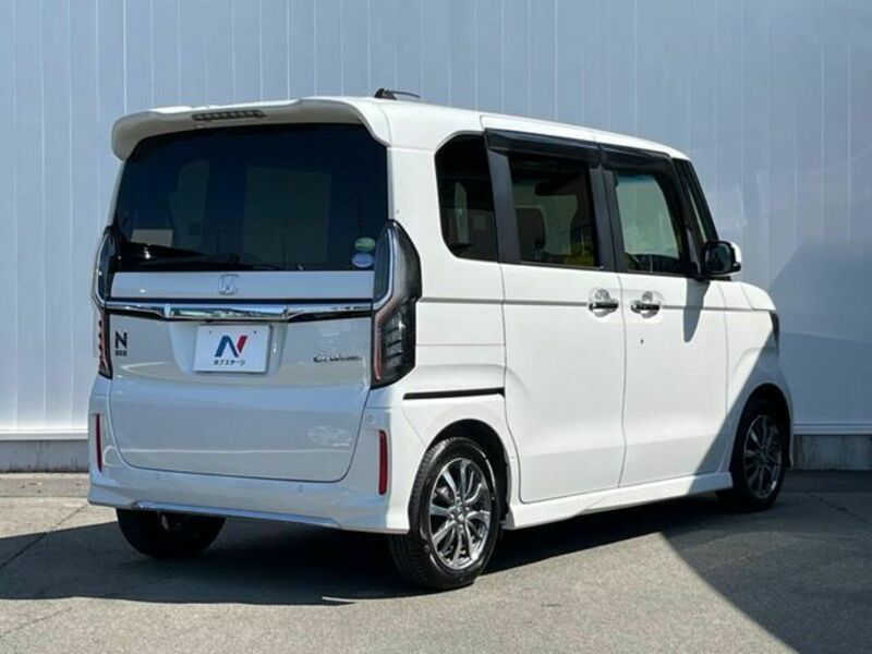 N BOX CUSTOM