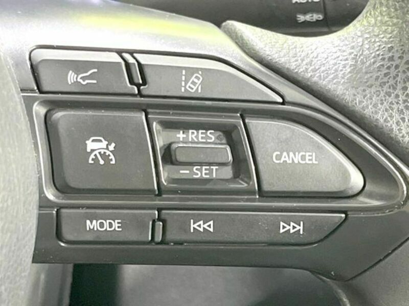 YARIS CROSS