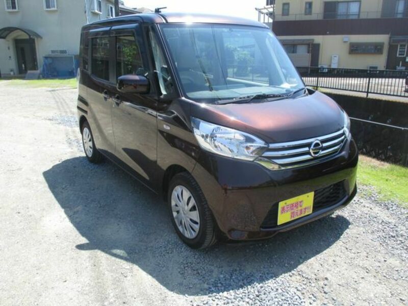 NISSAN DAYZ ROOX
