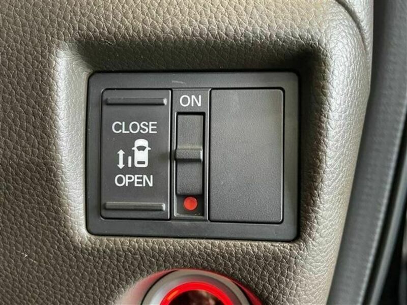 N BOX
