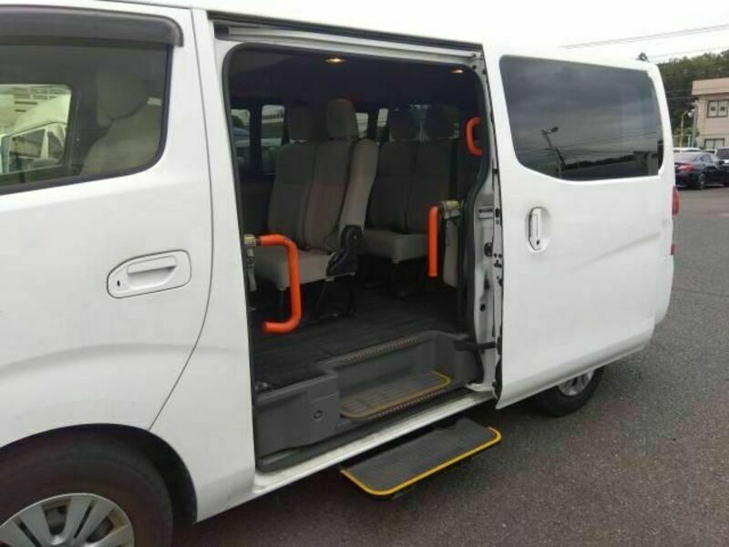 NV350 CARAVAN WAGON