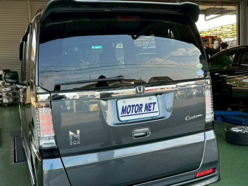 N BOX CUSTOM