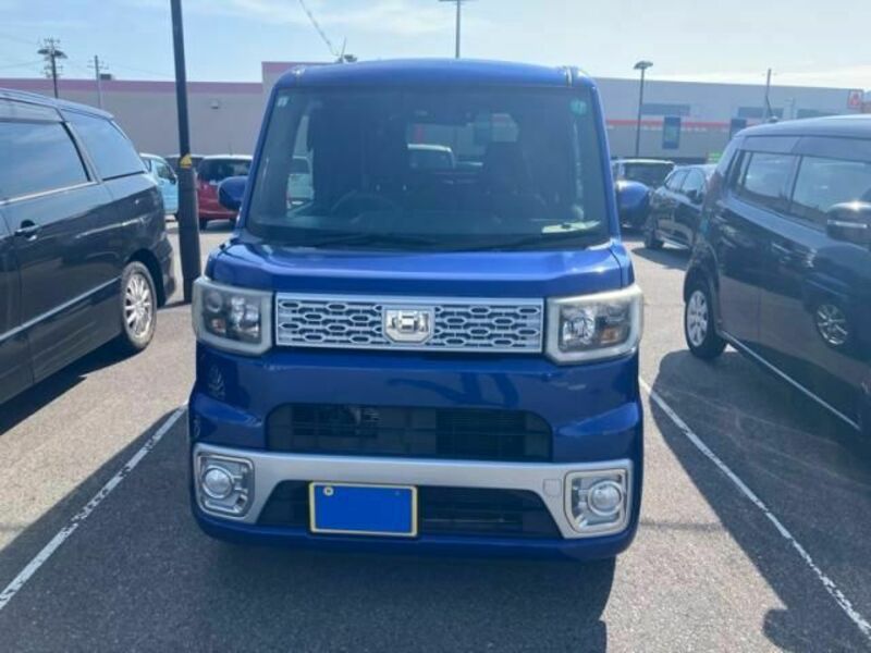 DAIHATSU WAKE