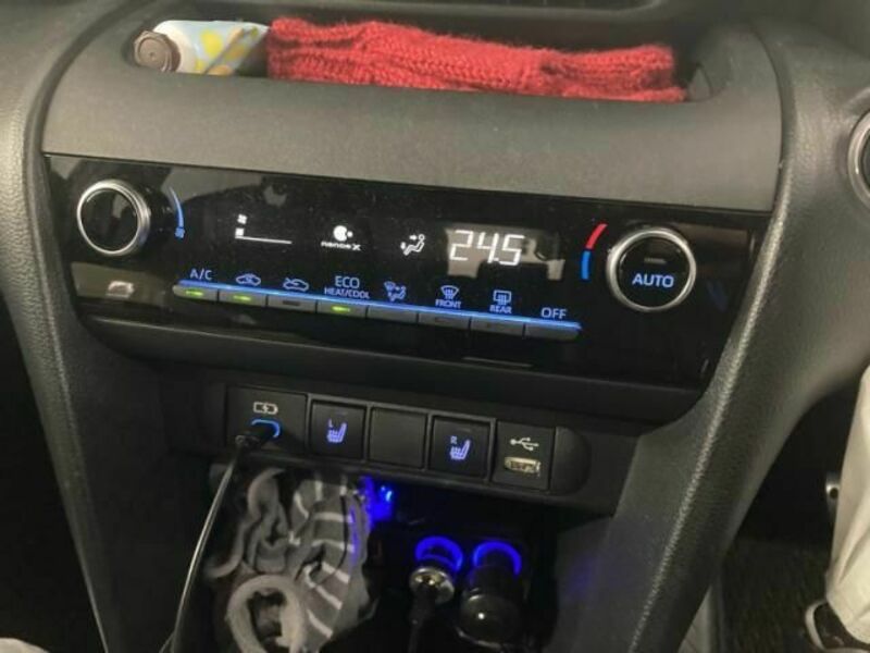 YARIS CROSS