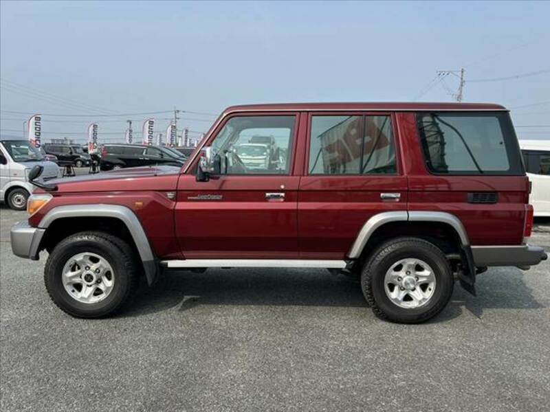 LAND CRUISER