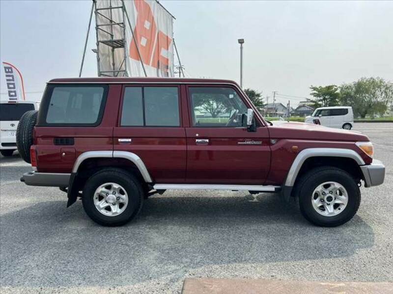 LAND CRUISER