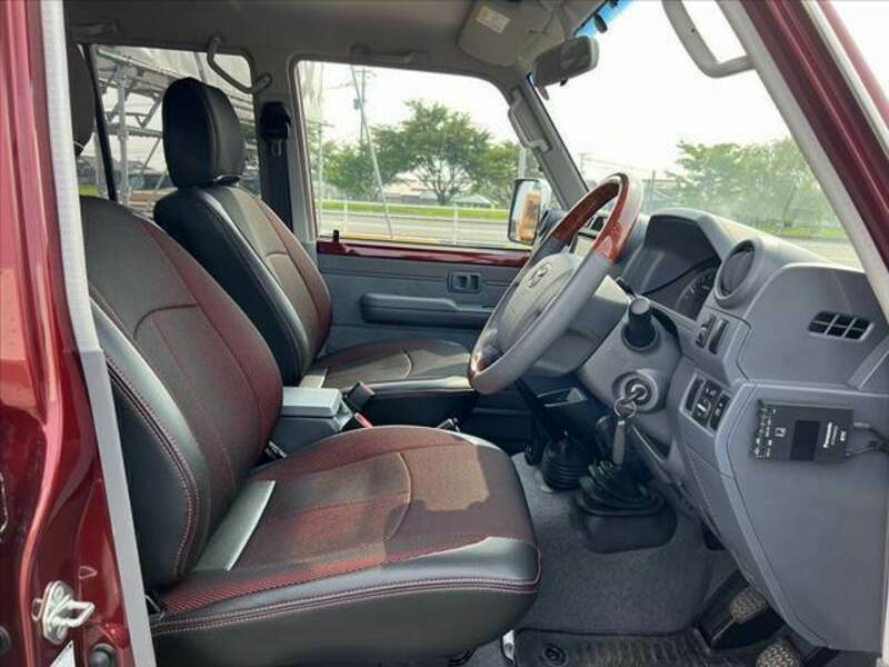 LAND CRUISER