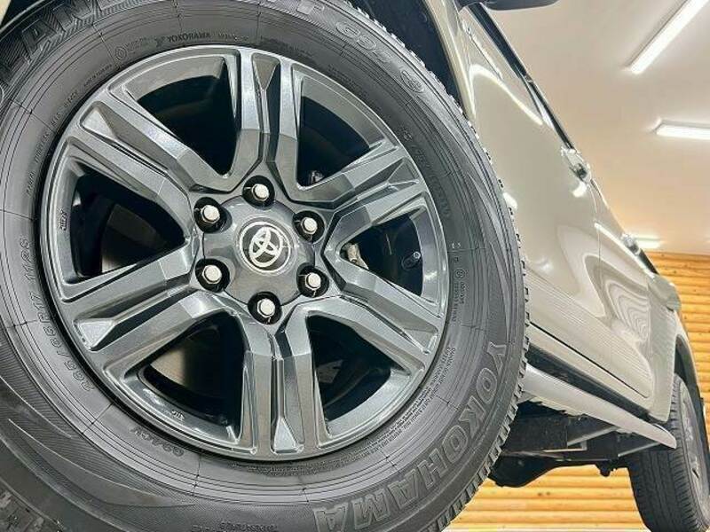 HILUX
