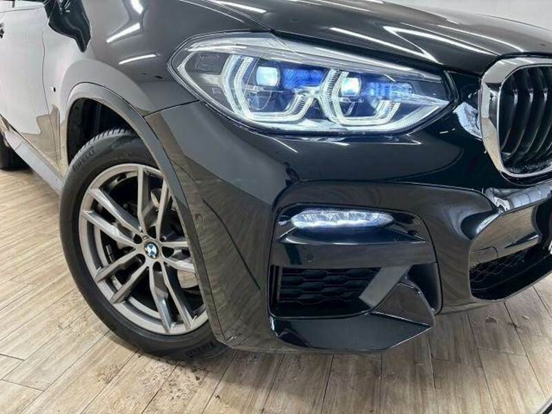 X3