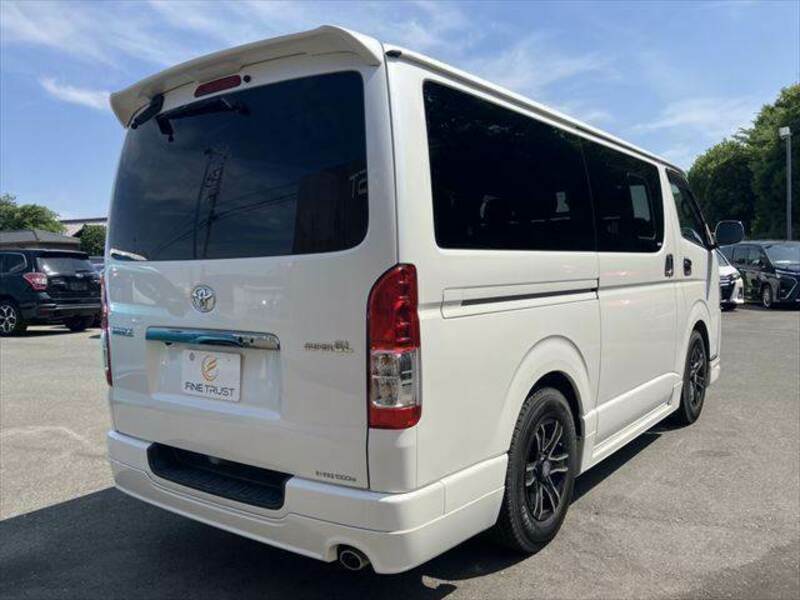 HIACE VAN