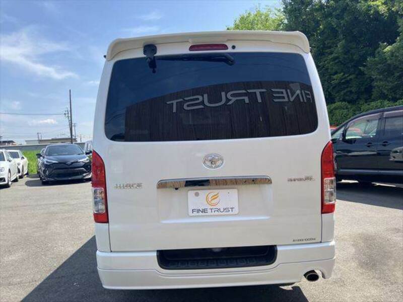 HIACE VAN