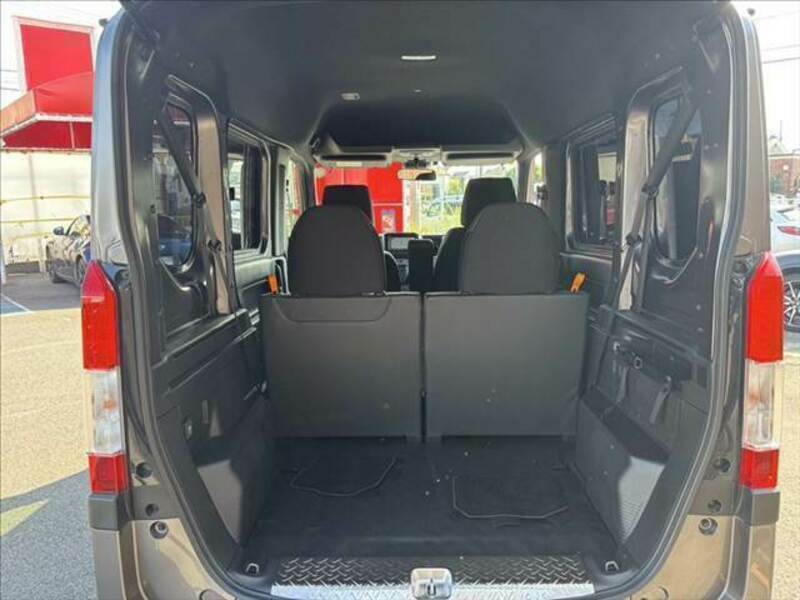 N-VAN