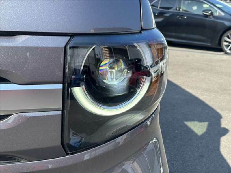 N-VAN