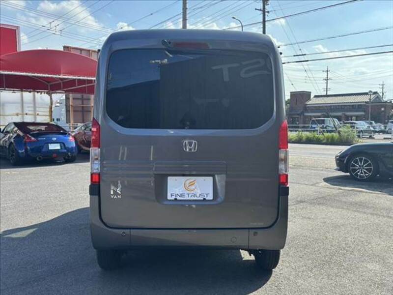 N-VAN