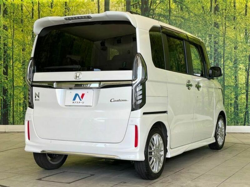 N BOX CUSTOM