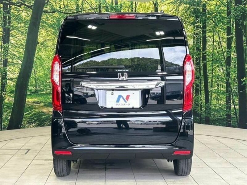 N BOX
