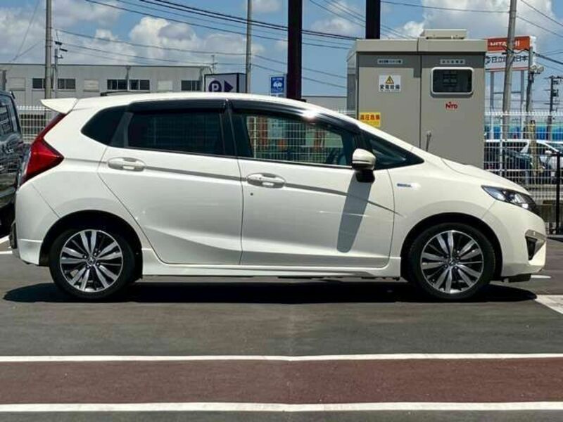 FIT HYBRID