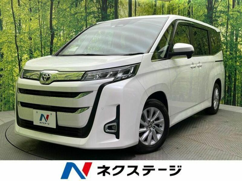 TOYOTA NOAH