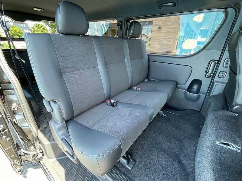 HIACE VAN