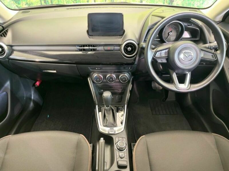 MAZDA2
