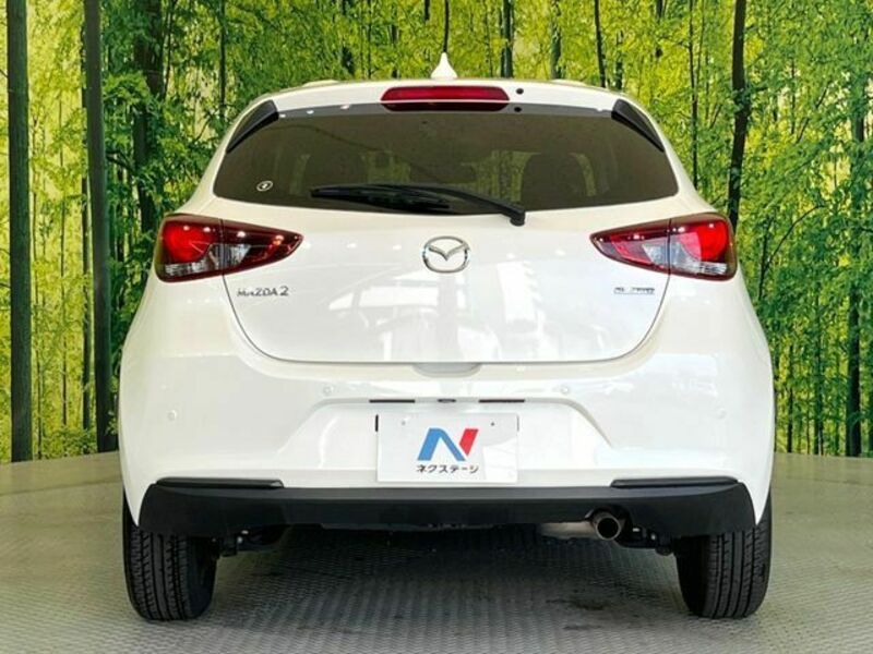 MAZDA2