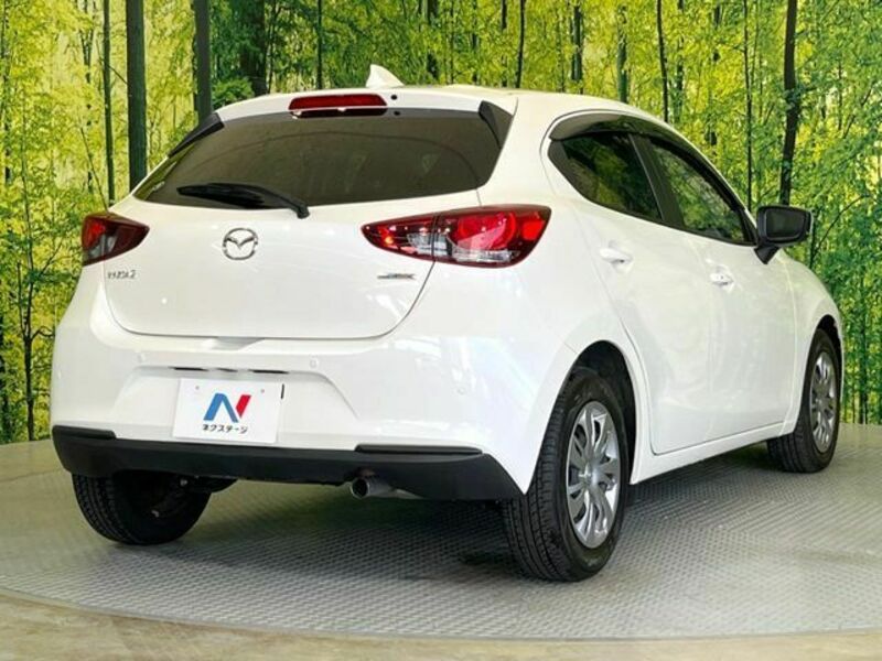 MAZDA2